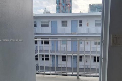 Appartement à louer à Miami Beach, Floride: 39.3 m2 № 2060319 - photo 11