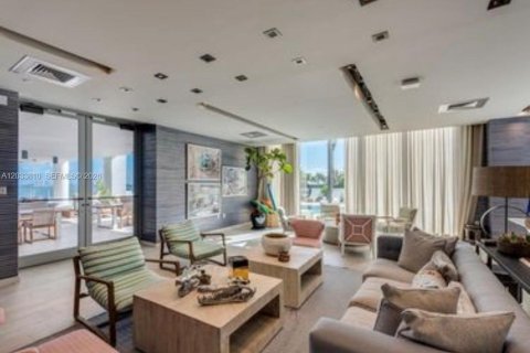 Condominio en alquiler en Miami, Florida, 1 dormitorio, 73.39 m2 № 2078053 - foto 6