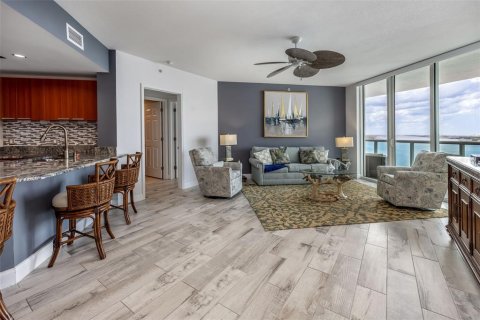Condo in Daytona Beach, Florida, 2 bedrooms № 2156861 - photo 17