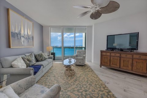 Condo in Daytona Beach, Florida, 2 bedrooms № 2156861 - photo 20
