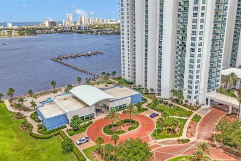 Condo in Daytona Beach, Florida, 2 bedrooms № 2156861 - photo 3