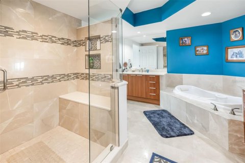 Condo in Daytona Beach, Florida, 2 bedrooms № 2156861 - photo 29