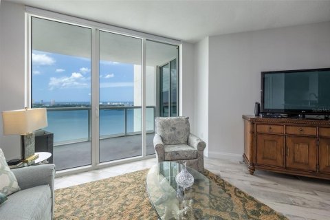 Condo in Daytona Beach, Florida, 2 bedrooms № 2156861 - photo 19