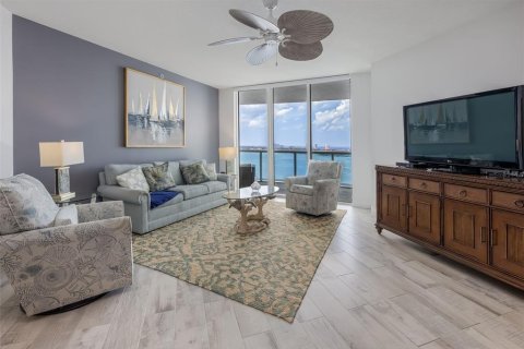 Condo in Daytona Beach, Florida, 2 bedrooms № 2156861 - photo 18