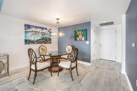 Condo in Daytona Beach, Florida, 2 bedrooms № 2156861 - photo 9