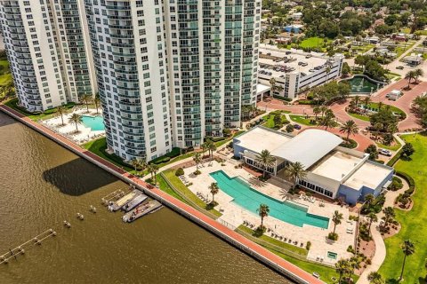 Condo in Daytona Beach, Florida, 2 bedrooms № 2156861 - photo 7