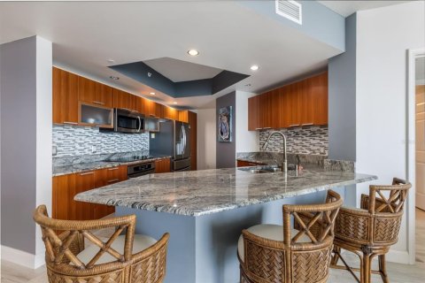 Condo in Daytona Beach, Florida, 2 bedrooms № 2156861 - photo 15