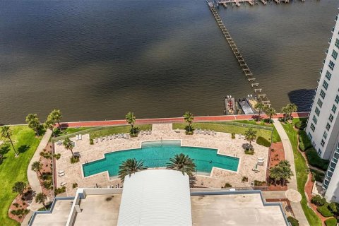 Condo in Daytona Beach, Florida, 2 bedrooms № 2156861 - photo 4