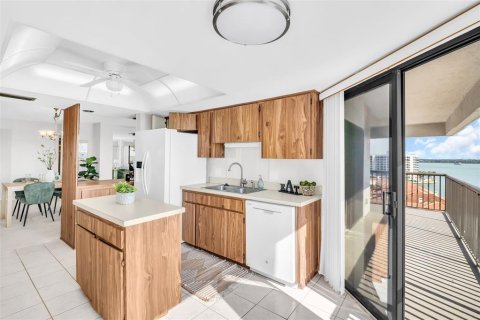 Condominio en venta en Clearwater, Florida, 2 dormitorios, 142.14 m2 № 2229131 - foto 18