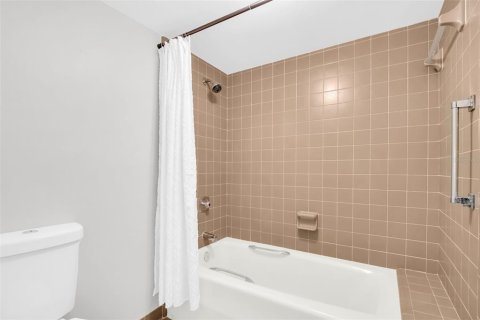 Condominio en venta en Clearwater, Florida, 2 dormitorios, 142.14 m2 № 2229131 - foto 28