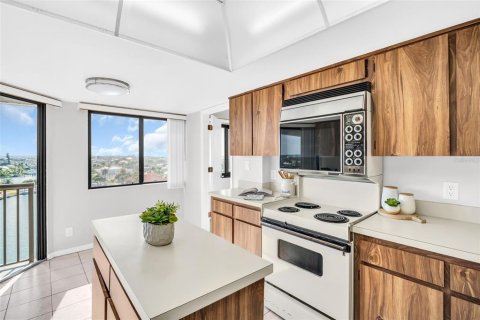 Condominio en venta en Clearwater, Florida, 2 dormitorios, 142.14 m2 № 2229131 - foto 20