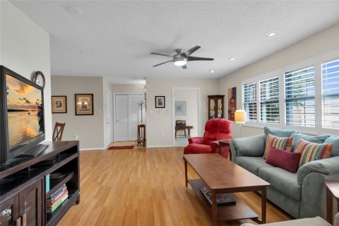 Condo in Leesburg, Florida, 2 bedrooms  № 2104454 - photo 7