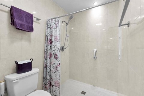 Condo in Leesburg, Florida, 2 bedrooms  № 2104454 - photo 21