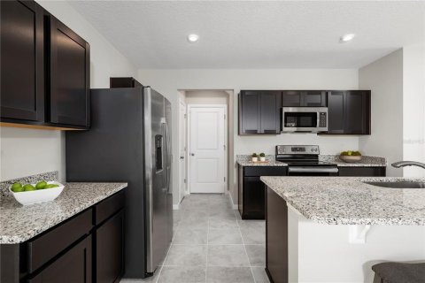 House in Lakeland, Florida 4 bedrooms, 176.05 sq.m. № 2258765 - photo 7