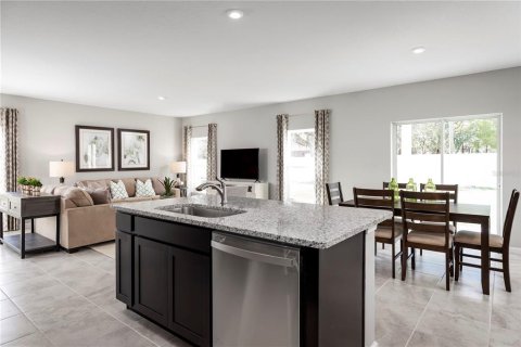 House in Lakeland, Florida 4 bedrooms, 176.05 sq.m. № 2258765 - photo 8