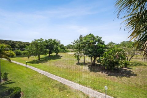 Condo in Lauderhill, Florida, 2 bedrooms  № 1713456 - photo 14