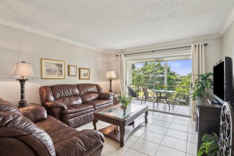 Condo in Lauderhill, Florida, 2 bedrooms  № 1713456 - photo 3
