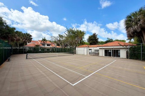 Снять в аренду таунхаус в Майами, Флорида 3 спальни, 124.12м2, № 2055987 - фото 29