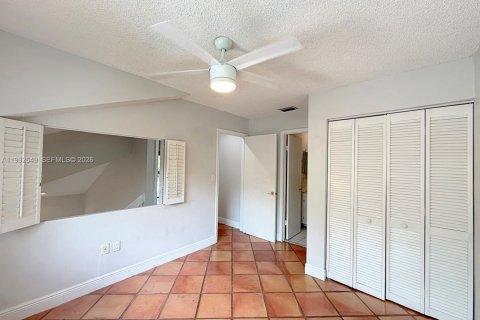 Снять в аренду таунхаус в Майами, Флорида 3 спальни, 124.12м2, № 2055987 - фото 22