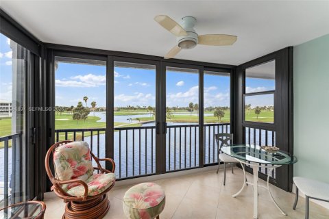 Condominio en Hutchinson Island South, Florida, 1 dormitorio  № 2054309