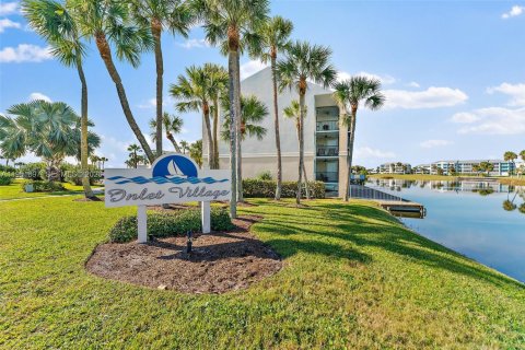 Condominio en alquiler en Hutchinson Island South, Florida, 1 dormitorio, 68.75 m2 № 2054309 - foto 21