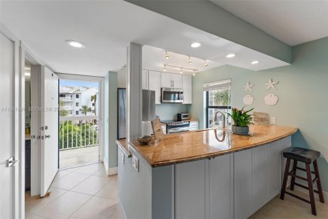 Condominio en alquiler en Hutchinson Island South, Florida, 1 dormitorio, 68.75 m2 № 2054309 - foto 6