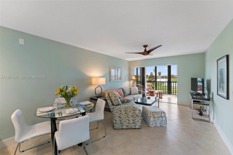 Condominio en alquiler en Hutchinson Island South, Florida, 1 dormitorio, 68.75 m2 № 2054309 - foto 3