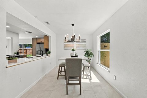 Villa ou maison à vendre à Lake Mary, Floride: 4 chambres, 161.56 m2 № 2396751 - photo 8
