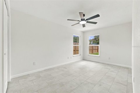Villa ou maison à vendre à Lake Mary, Floride: 4 chambres, 161.56 m2 № 2396751 - photo 18