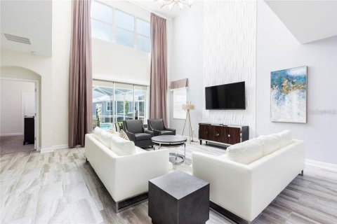 House in Four Corners, Florida 5 bedrooms, 286.23 sq.m. № 2396154 - photo 4