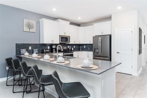 Casa en venta en Kissimmee, Florida, 8 dormitorios, 398.46 m2 № 1740448 - foto 7