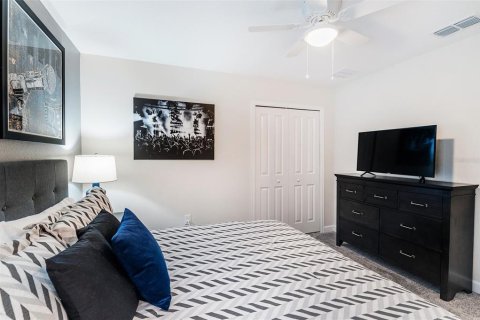Casa en venta en Kissimmee, Florida, 8 dormitorios, 398.46 m2 № 1740448 - foto 24