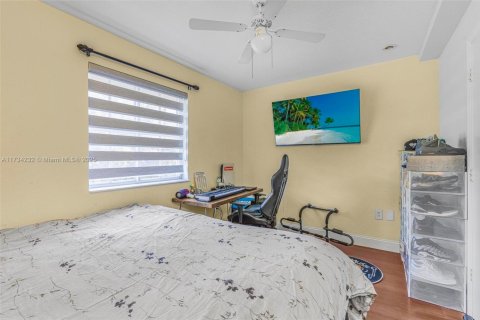 Townhouse in North Miami Beach, Florida 3 bedrooms, 109.81 sq.m. № 1814199 - photo 17