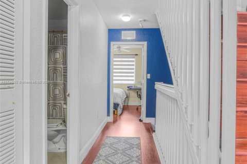 Townhouse in North Miami Beach, Florida 3 bedrooms, 109.81 sq.m. № 1814199 - photo 19