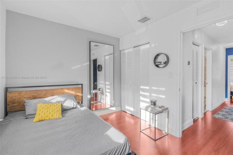 Townhouse in North Miami Beach, Florida 3 bedrooms, 109.81 sq.m. № 1814199 - photo 21