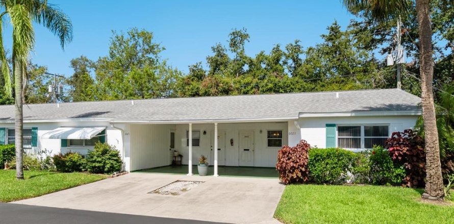 House in Bradenton, Florida 2 bedrooms, 79.52 sq.m. № 1824105