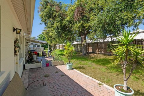 House in Bradenton, Florida 2 bedrooms, 79.52 sq.m. № 1824105 - photo 20