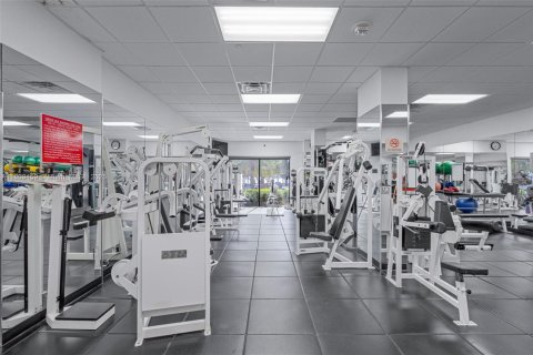 Condo in Miami, Florida, 3 bedrooms  № 1977194 - photo 28