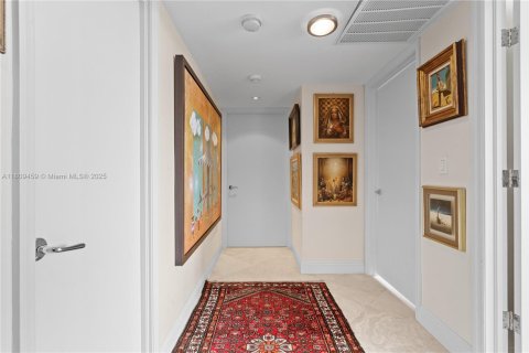 Condo in Miami, Florida, 3 bedrooms  № 1977194 - photo 11