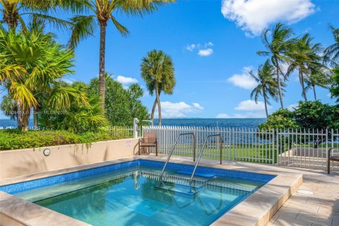 Condo in Miami, Florida, 3 bedrooms  № 1977194 - photo 23