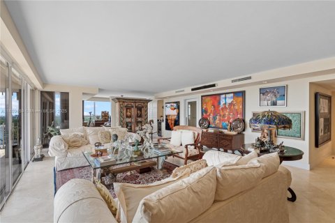 Condo in Miami, Florida, 3 bedrooms  № 1977194 - photo 5