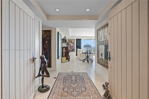 Condo in Miami, Florida, 3 bedrooms  № 1977194 - photo 2