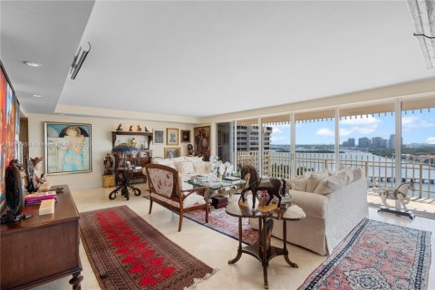 Condo in Miami, Florida, 3 bedrooms  № 1977194 - photo 6