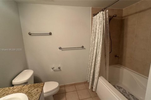 Condominio en alquiler en Aventura, Florida, 1 dormitorio, 79.9 m2 № 1898138 - foto 14