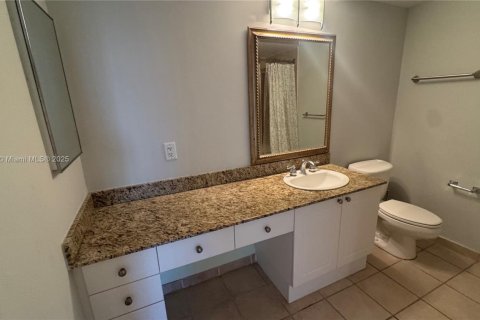 Condominio en alquiler en Aventura, Florida, 1 dormitorio, 79.9 m2 № 1898138 - foto 13