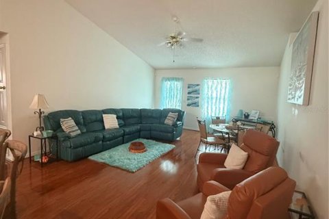 House in Palm Coast, Florida 4 bedrooms, 227.7 sq.m. № 2149904 - photo 24