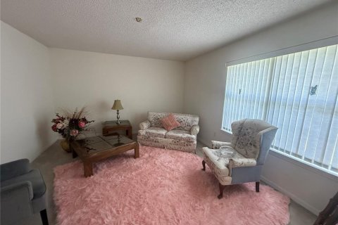 House in Palm Coast, Florida 4 bedrooms, 227.7 sq.m. № 2149904 - photo 5