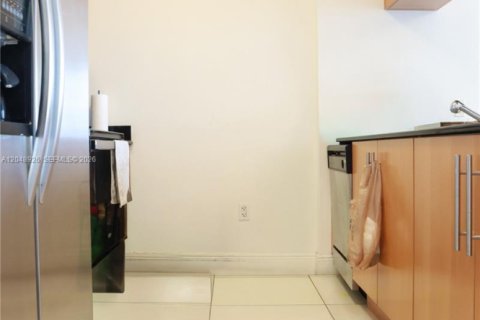 Copropriété à vendre à Miami, Floride: 1 chambre, 73.49 m2 № 2286139 - photo 11