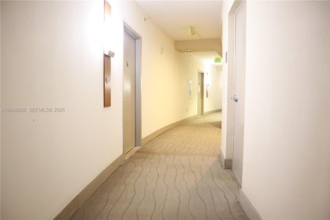 Copropriété à vendre à Miami, Floride: 1 chambre, 73.49 m2 № 2286139 - photo 10
