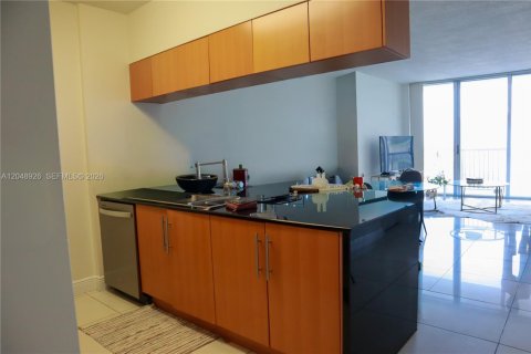 Copropriété à vendre à Miami, Floride: 1 chambre, 73.49 m2 № 2286139 - photo 13